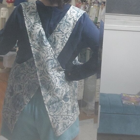 Handmade Criss Cross Easy Slip On APRON Jumper SHORT One Size Fits Most - Picture 2 of 6